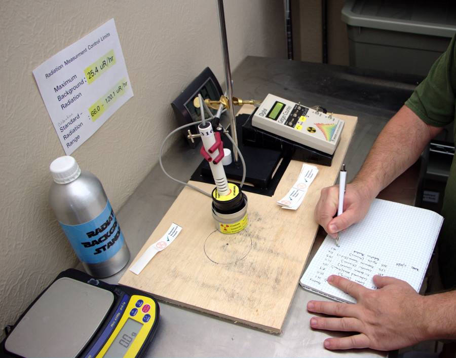 Geiger Counter Sensitivity Check: To start, we verify the sensitivity of our geiger counter equipment by measuring a radioactive sample.